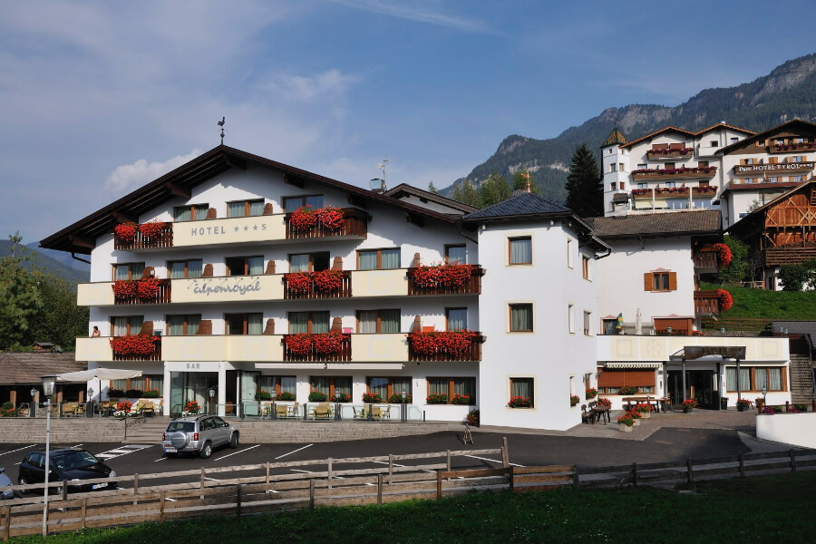 Kastelruth Hotel Alpenroyal